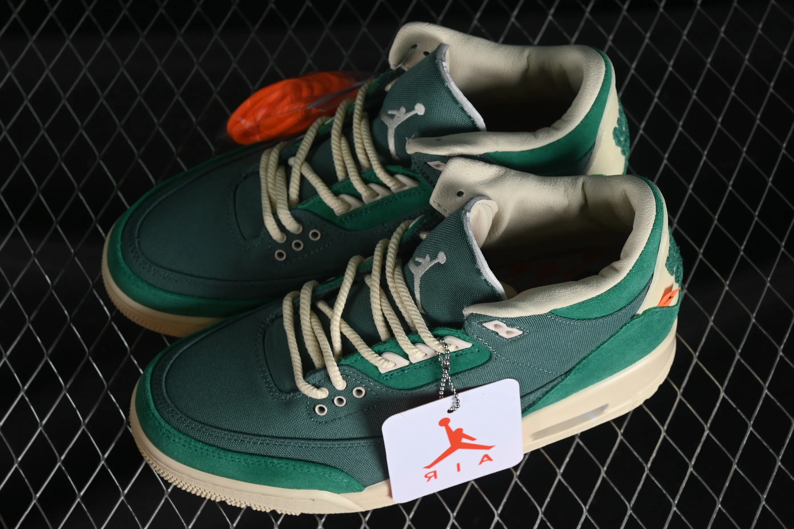 All categories Air Jordan Jordan series basketball shoes Air Jordan 3 Nina Chanel Abney x Air Jordan 3 Retro AJ3 Joe 3 New York artist jointly signed FZ7974-300